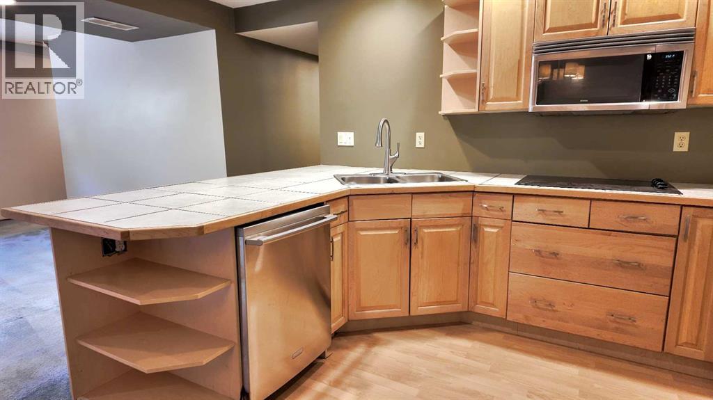 226 Lady Macdonald Drive, Canmore, Alberta  T1W 1H3 - Photo 36 - A2301104