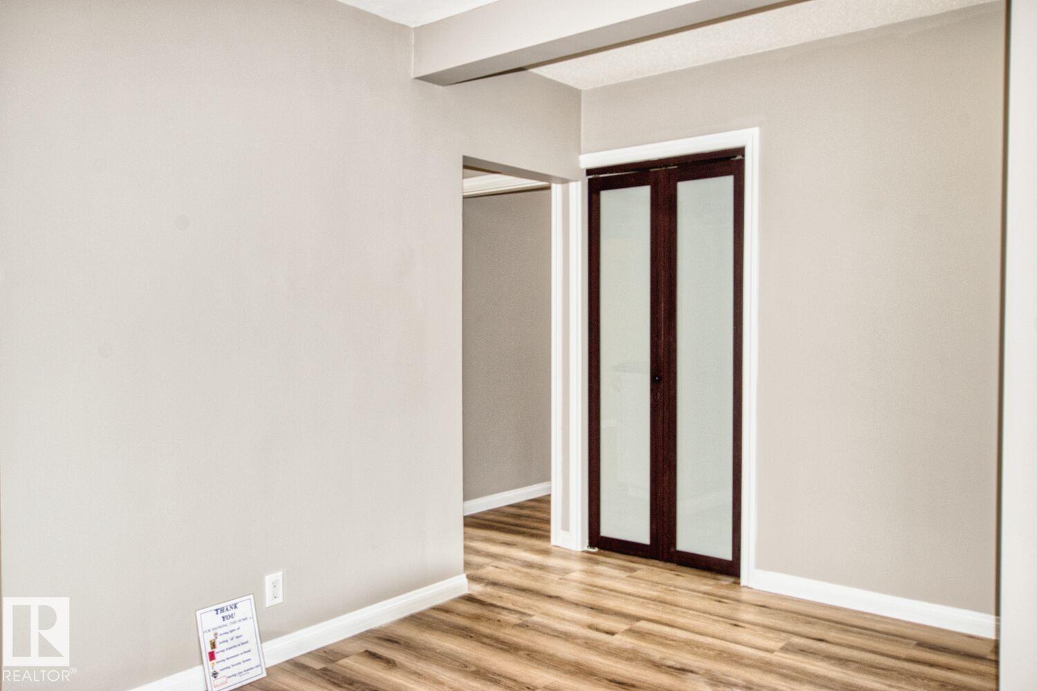 8916 148 St Nw, Edmonton, Alberta  T5R 1A1 - Photo 3 - E4481986