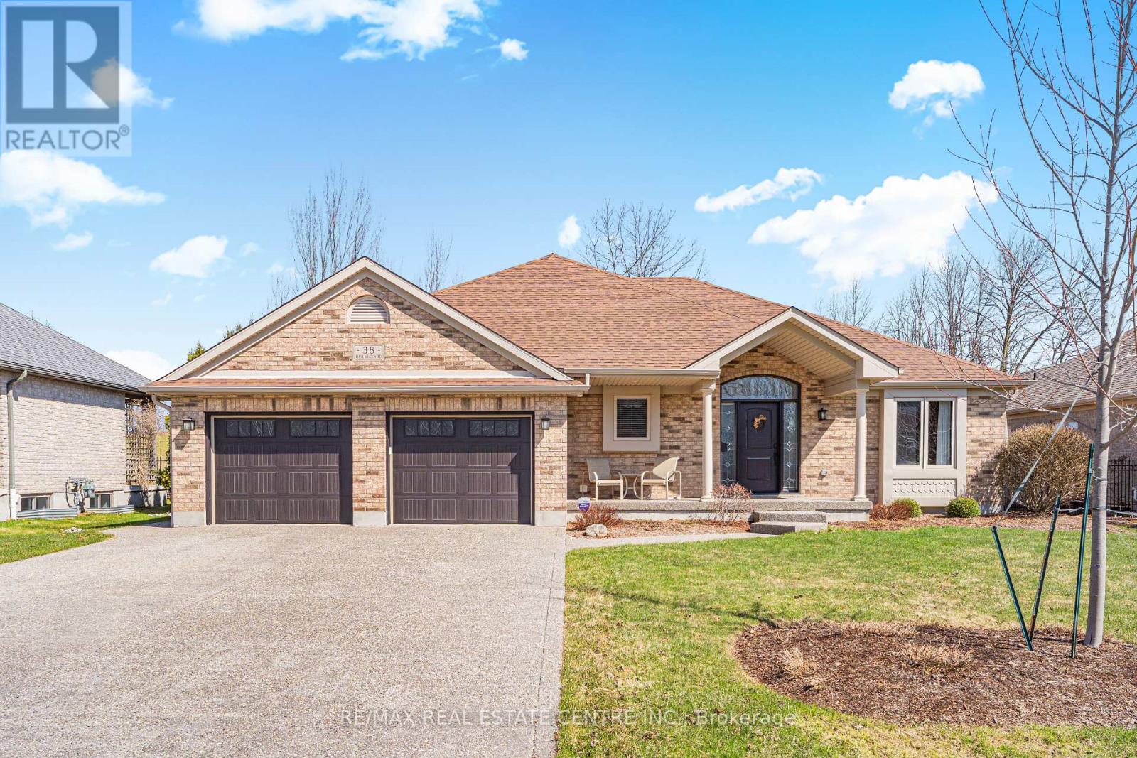 38 RHINE MEADOW ROAD, Woolwich, Ontario