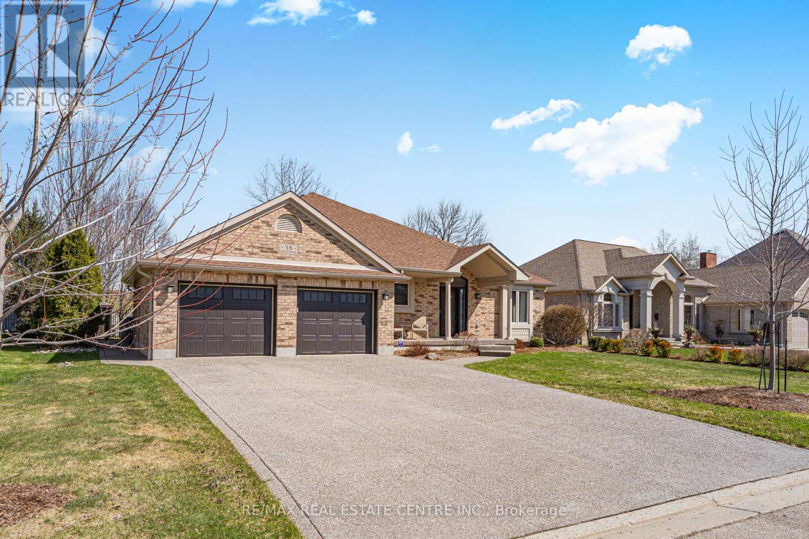 38 Rhine Meadow Road, Woolwich, Ontario  N0B 2M1 - Photo 2 - X12988746