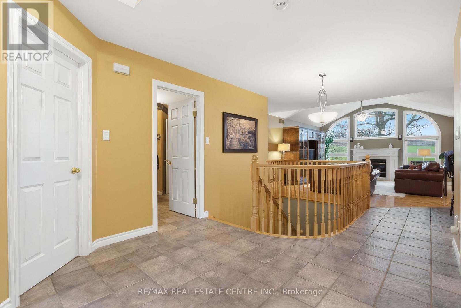 38 Rhine Meadow Road, Woolwich, Ontario  N0B 2M1 - Photo 5 - X12988746