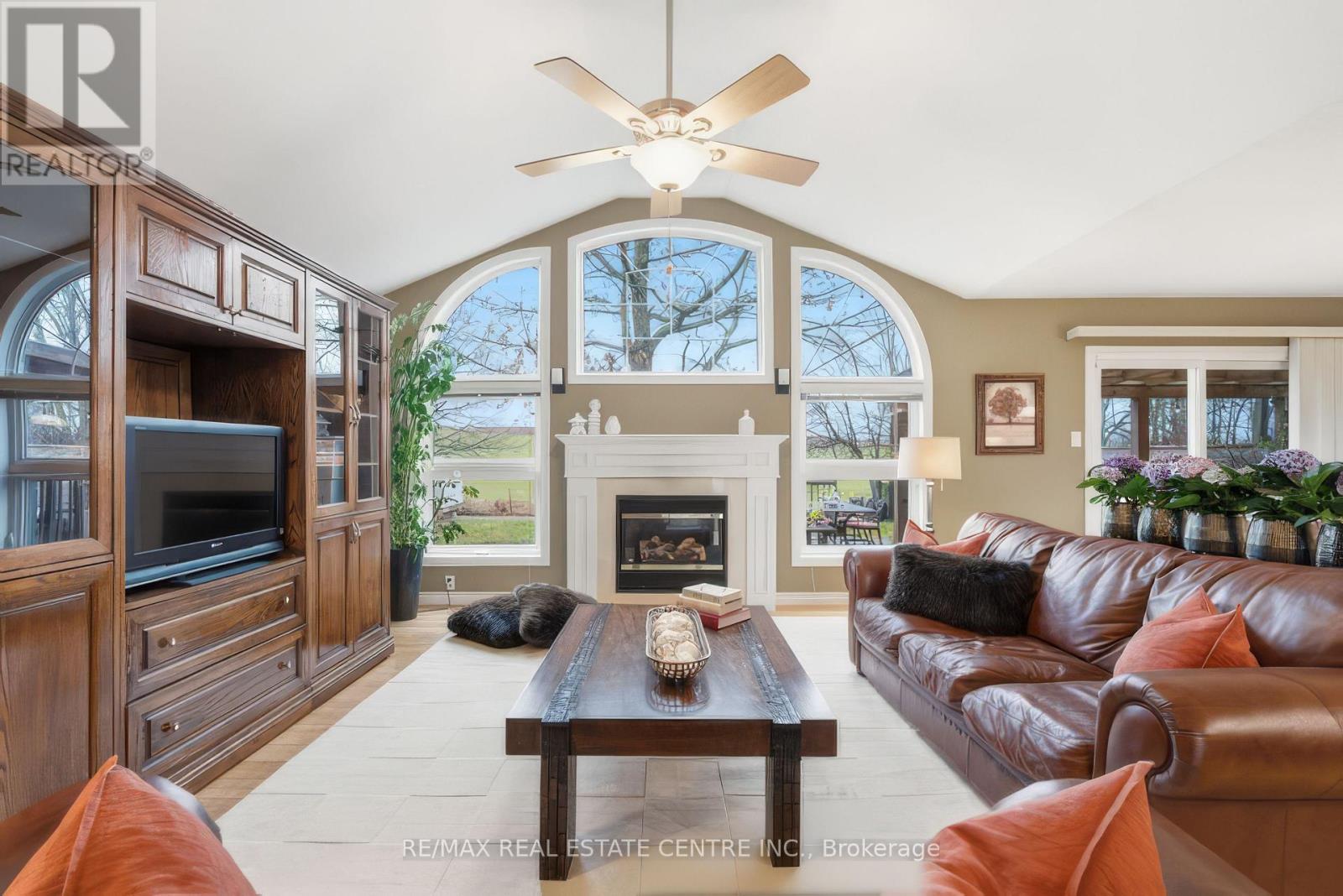 38 Rhine Meadow Road, Woolwich, Ontario  N0B 2M1 - Photo 6 - X12988746