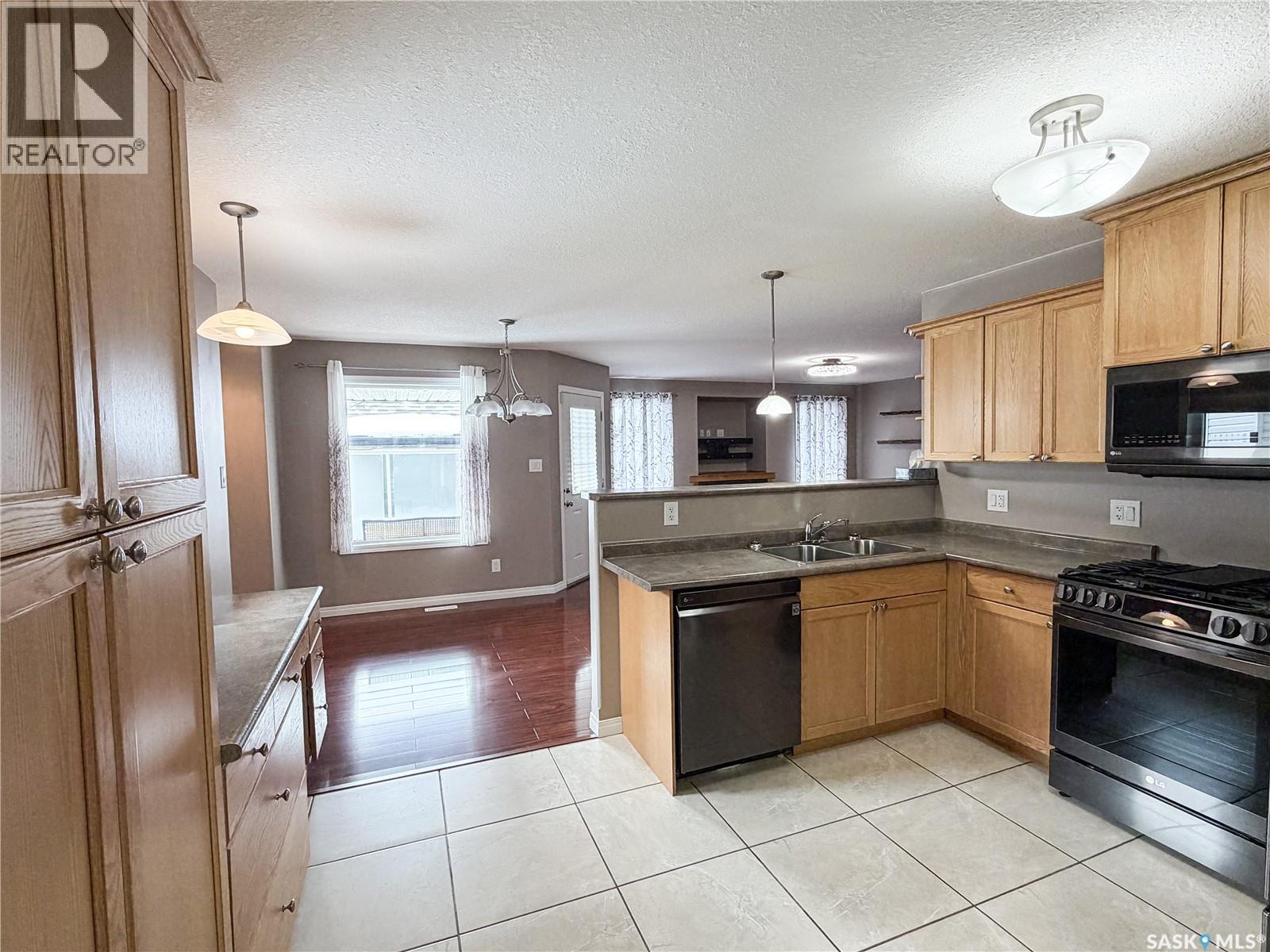 7 Fairway Court, Meadow Lake, Saskatchewan  S9X 1Z9 - Photo 2 - SK022032