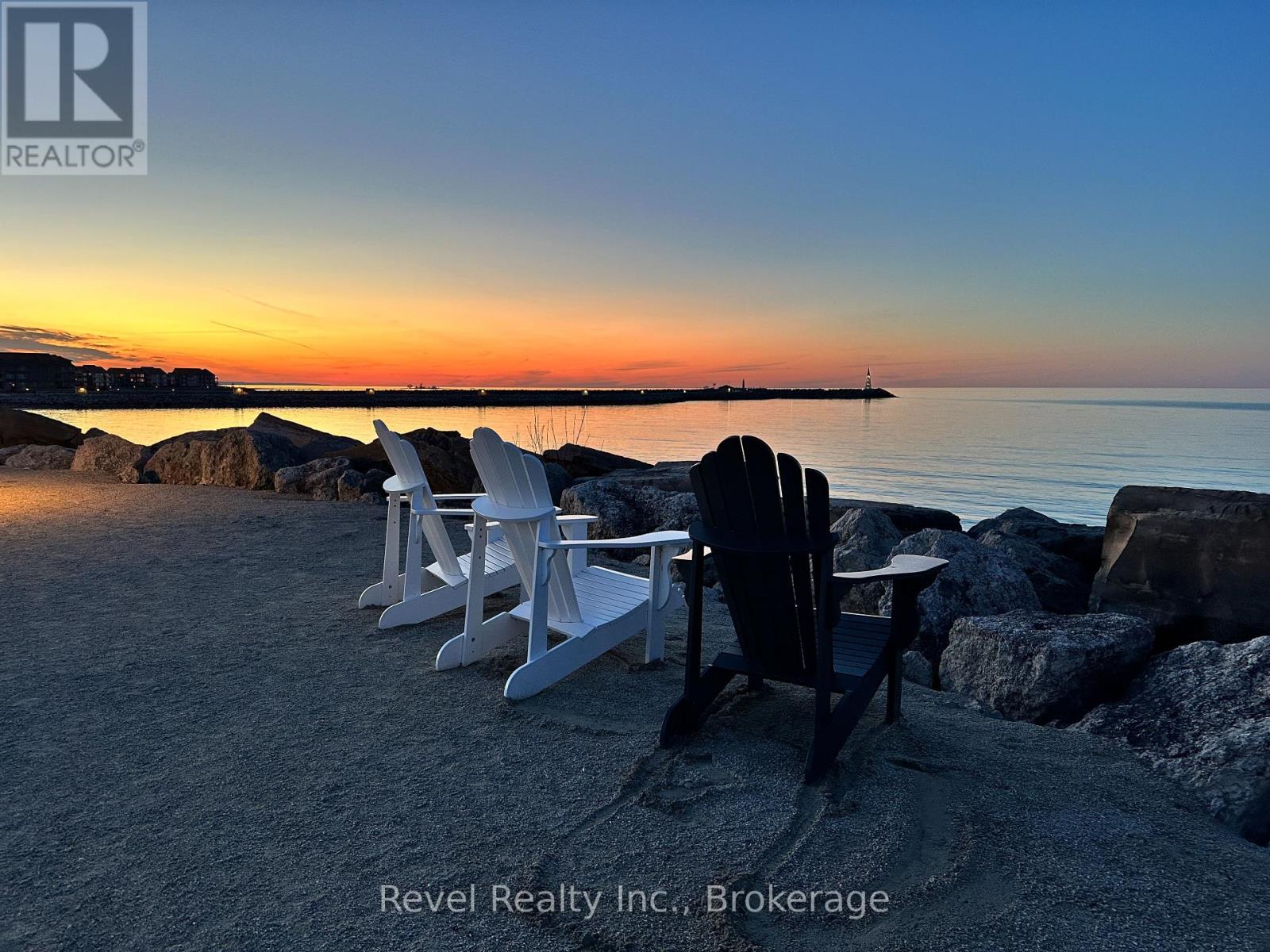 305 - 24 Ramblings Way, Collingwood, Ontario L9Y 5S7 - Photo 2 - S12469689