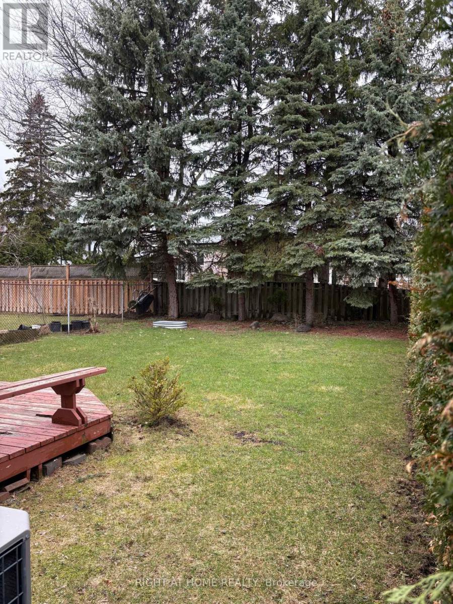 10 Holm Crescent, Markham, Ontario  L3T 5J3 - Photo 27 - N12973962