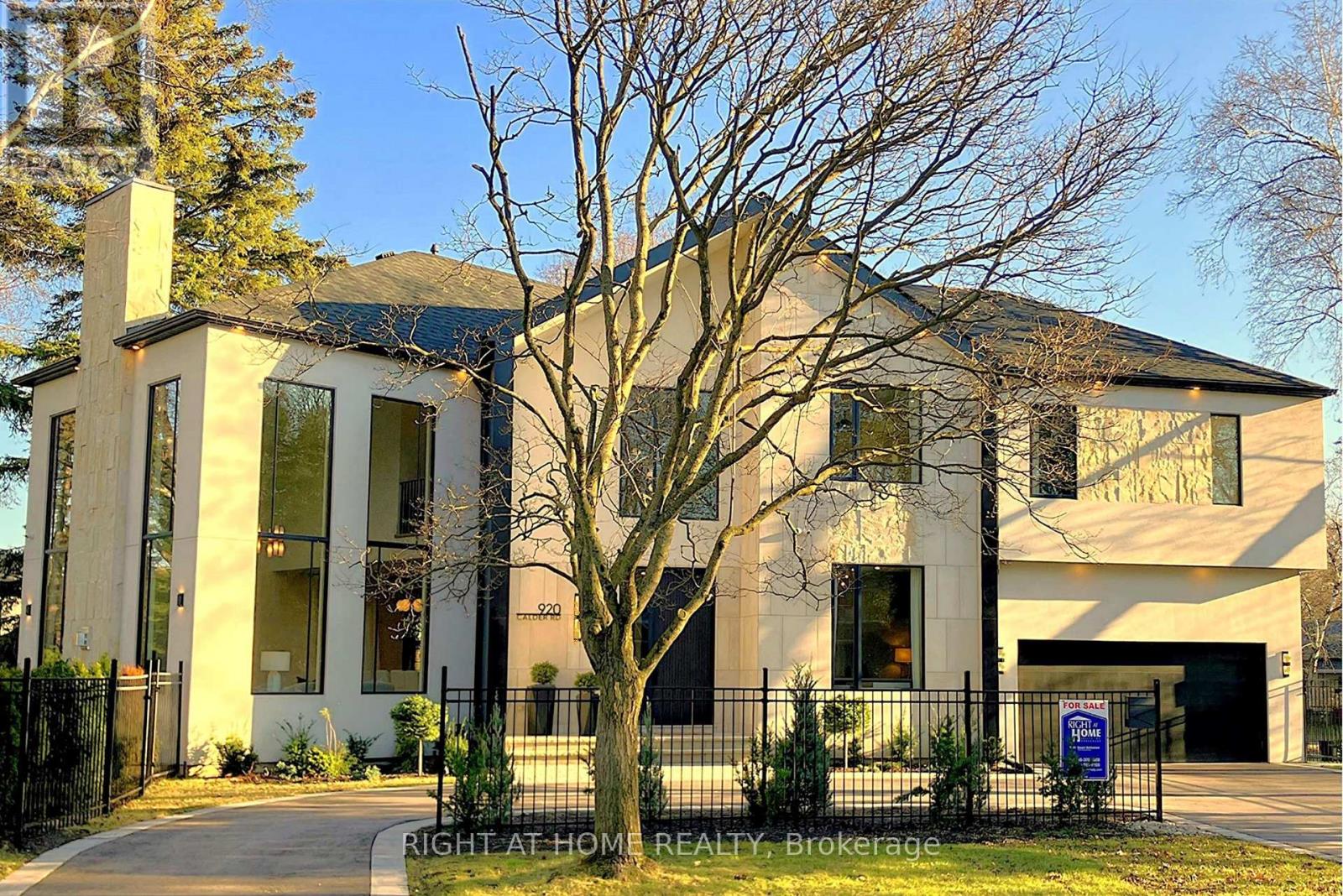 920 CALDER ROAD, Mississauga, Ontario