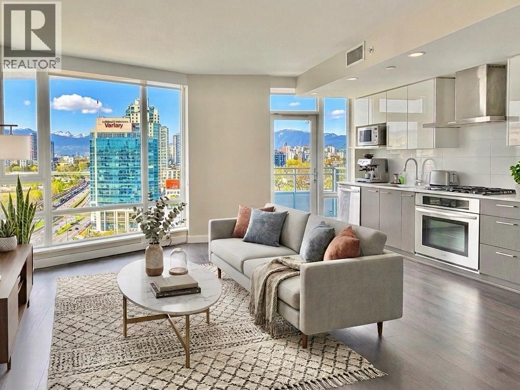 2015 1618 QUEBEC STREET, Vancouver, British Columbia