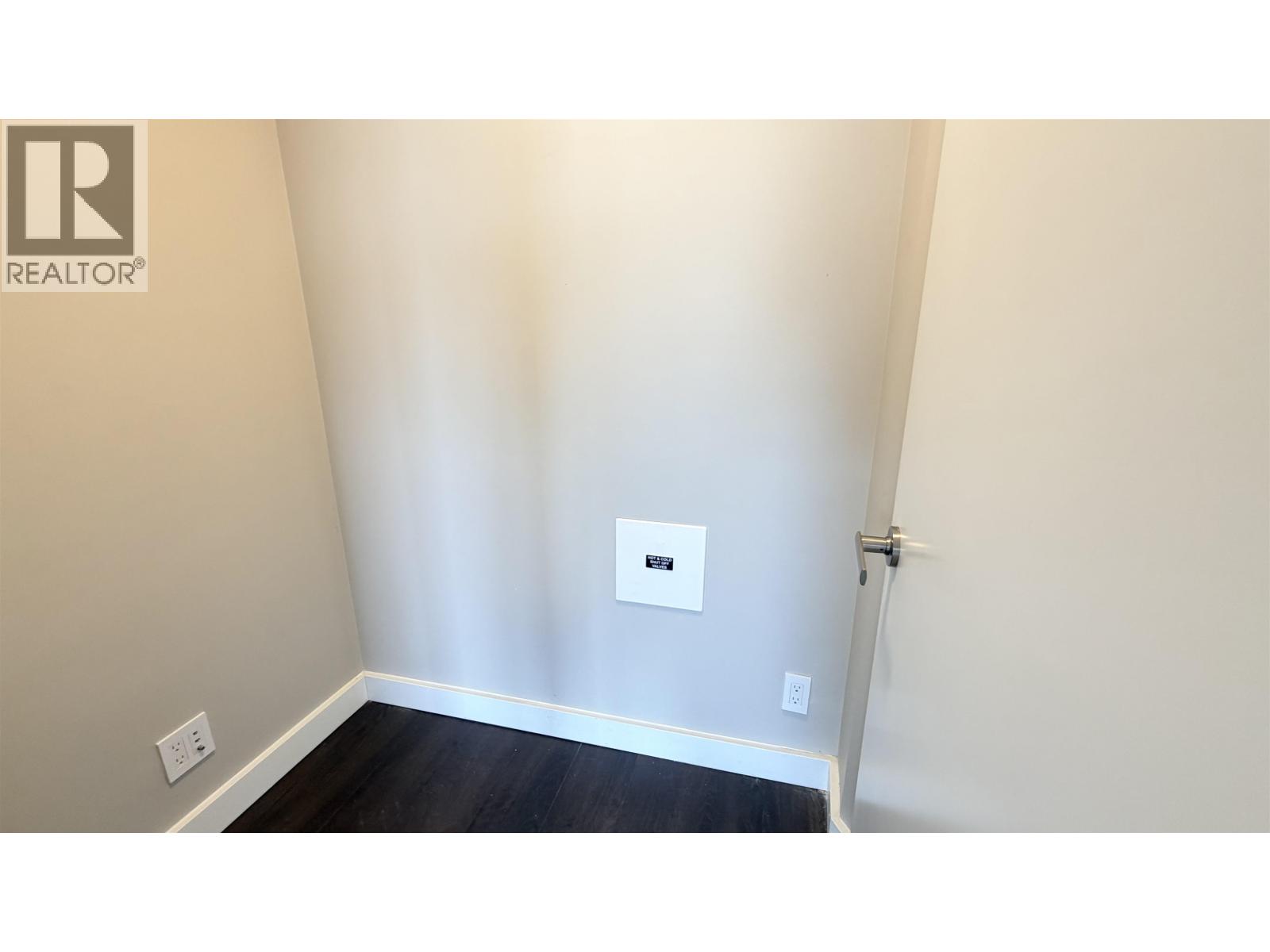 2015 1618 Quebec Street, Vancouver, British Columbia  V6A 0C5 - Photo 13 - R3096874