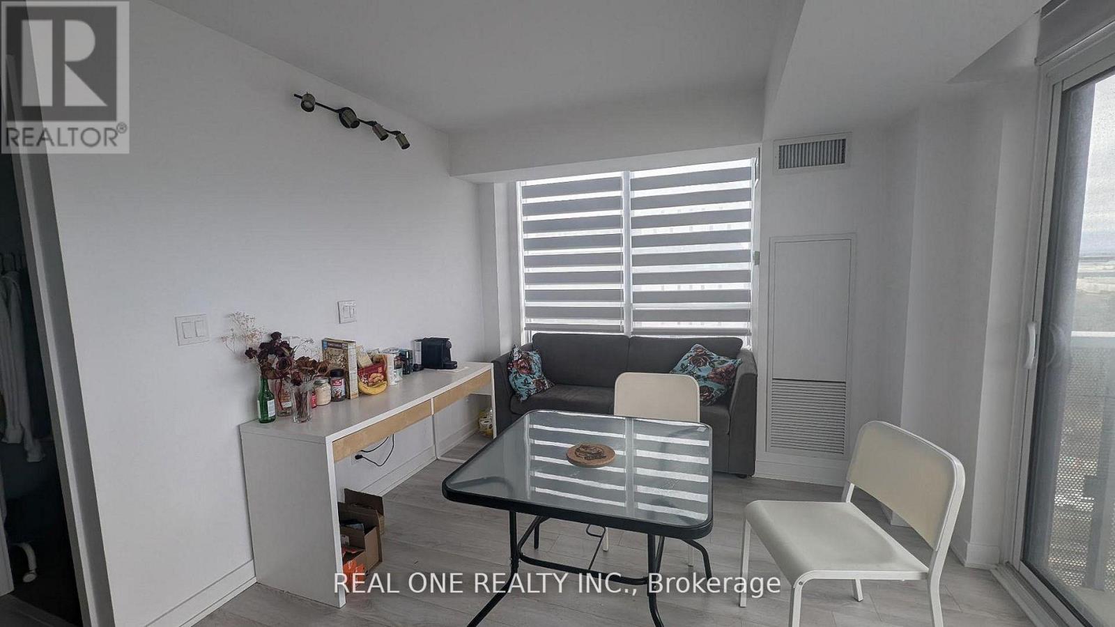 1205 - 120 Varna Drive, Toronto, Ontario  M6A 0B3 - Photo 9 - C12988760