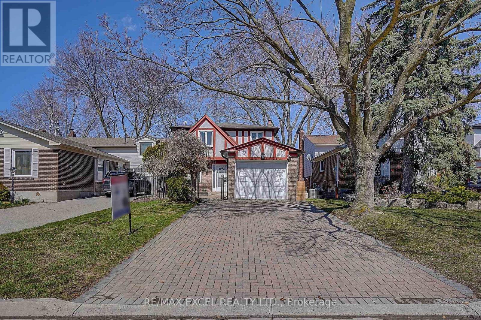 28 HOLSWORTHY CRESCENT, Markham, Ontario