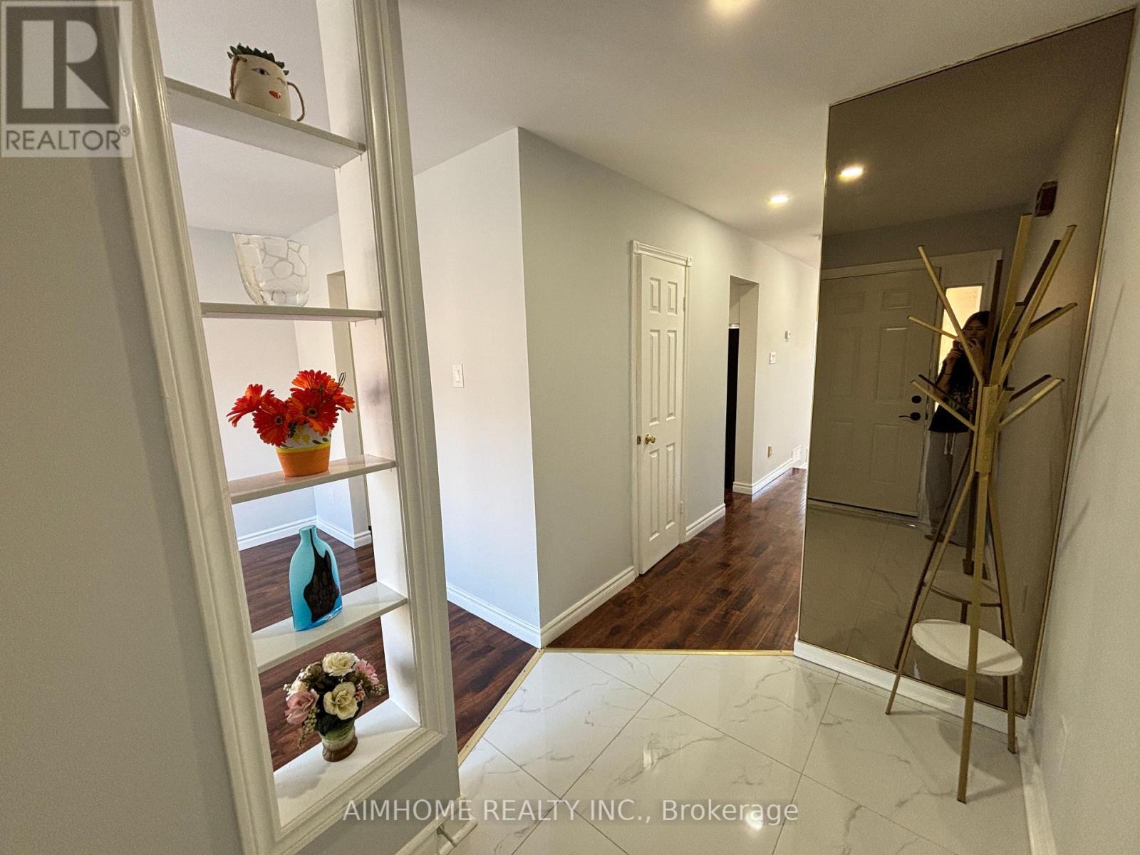 23 - 4635 Regents Terrace, Mississauga, Ontario  L5R 1X2 - Photo 2 - W12988756