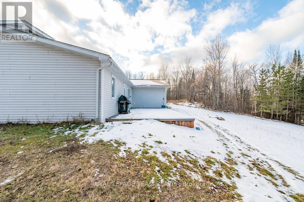 1150 Constant Lake Road, Bonnechere Valley, Ontario  K0J 1T0 - Photo 11 - X12988766