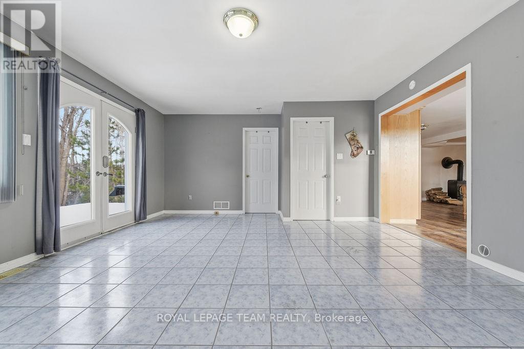 1150 Constant Lake Road, Bonnechere Valley, Ontario  K0J 1T0 - Photo 18 - X12988766