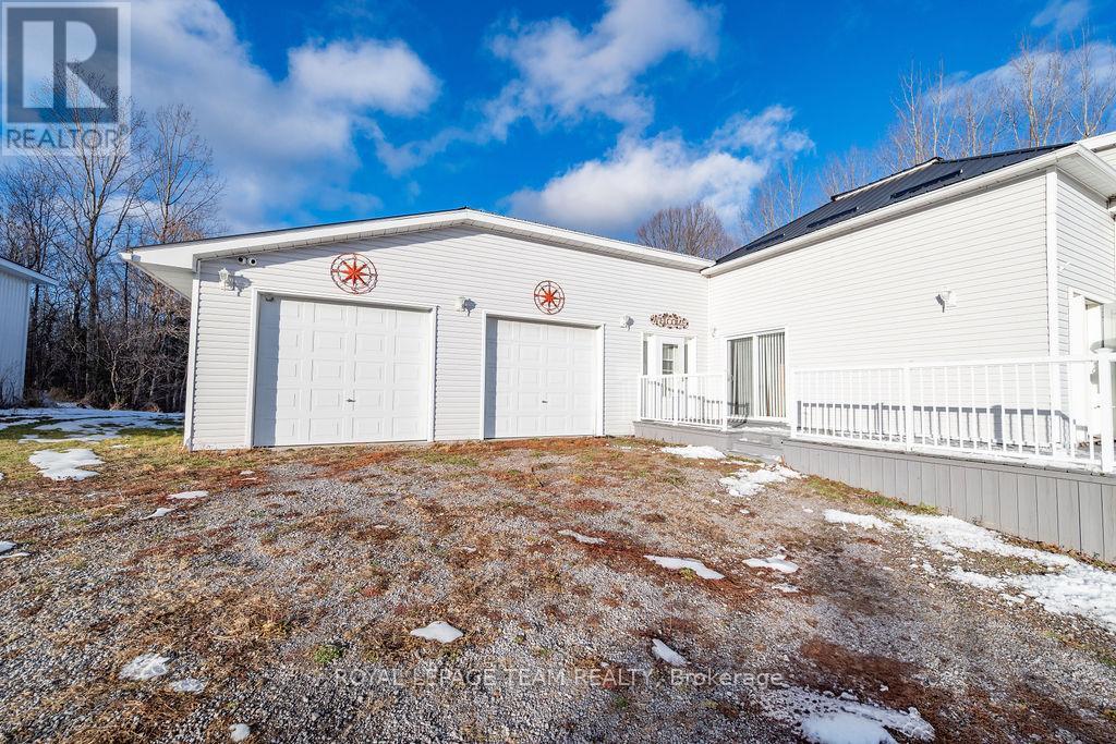 1150 Constant Lake Road, Bonnechere Valley, Ontario  K0J 1T0 - Photo 3 - X12988766