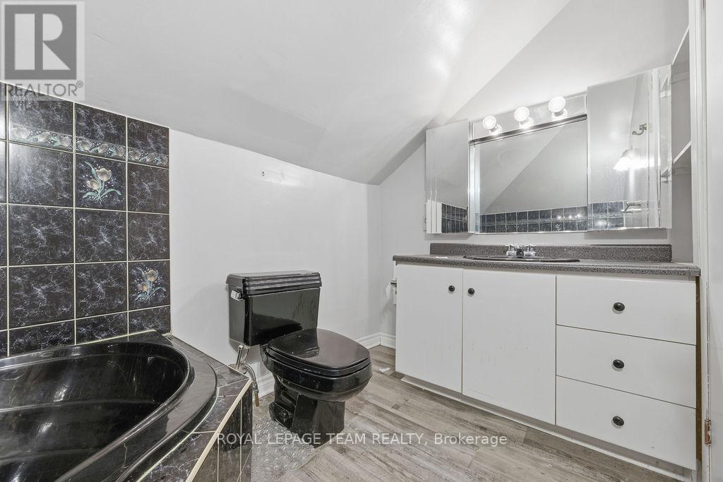 1150 Constant Lake Road, Bonnechere Valley, Ontario  K0J 1T0 - Photo 38 - X12988766