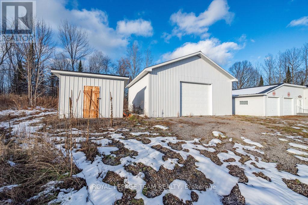 1150 Constant Lake Road, Bonnechere Valley, Ontario  K0J 1T0 - Photo 5 - X12988766