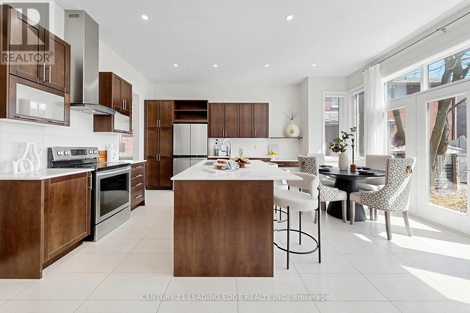 27 Poplar Drive, Richmond Hill, Ontario L4E 2Y4 - Photo 14 - N12977244