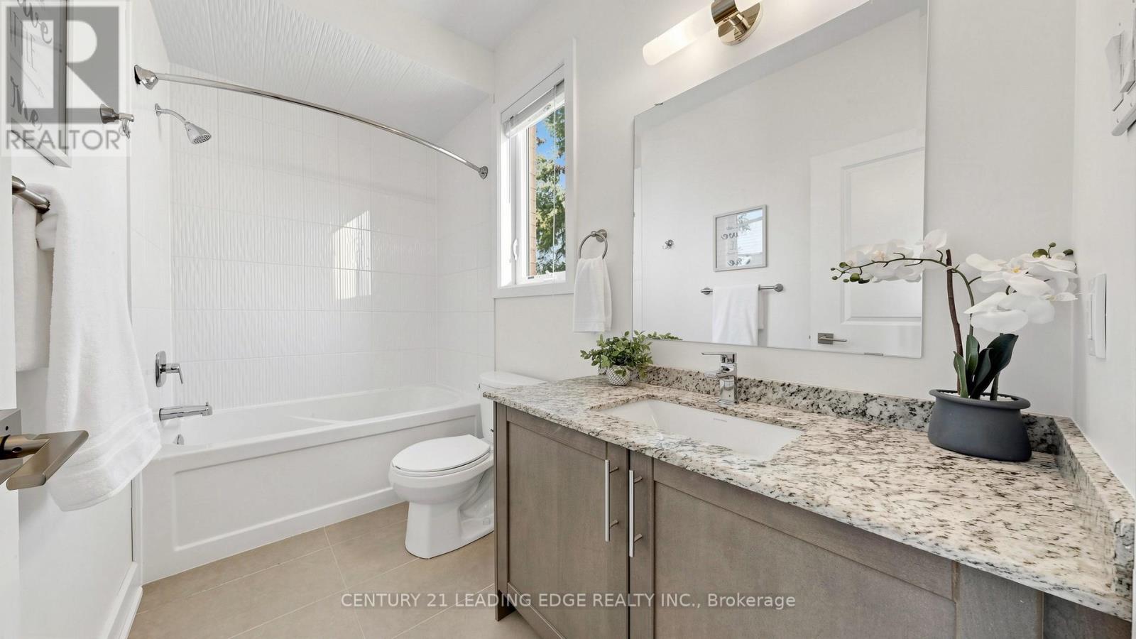 27 Poplar Drive, Richmond Hill, Ontario L4E 2Y4 - Photo 36 - N12977244