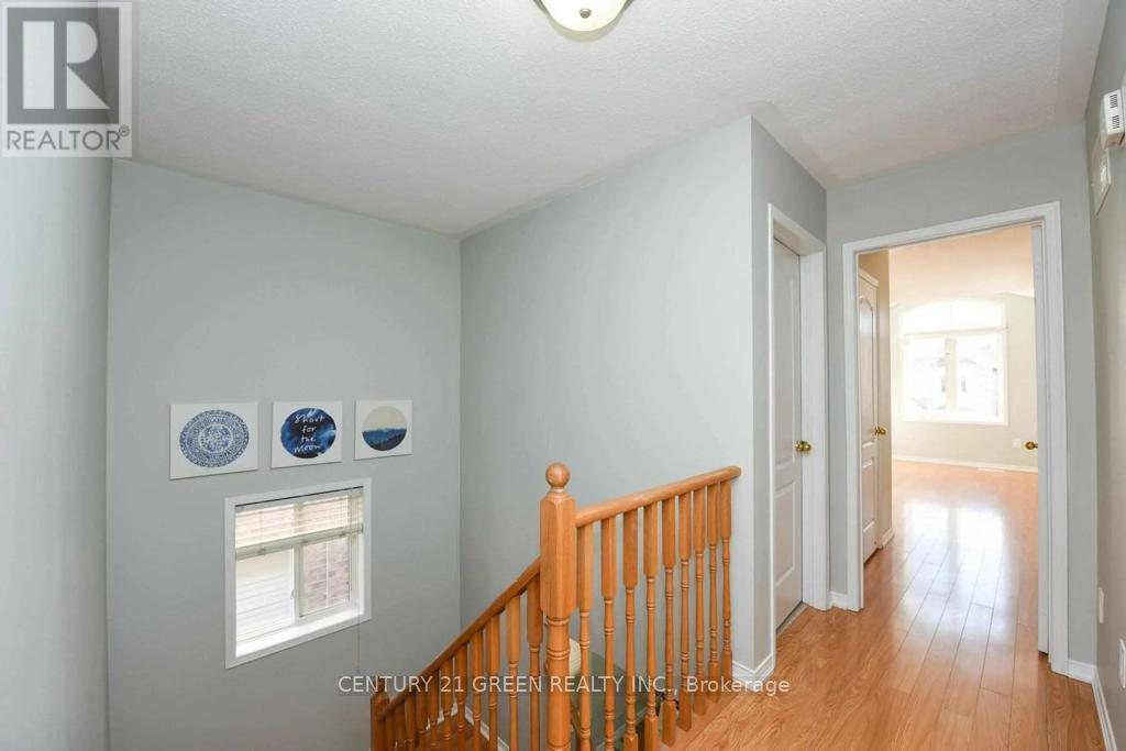 11 Penbridge Circle, Brampton, Ontario L7A 2P8 - Photo 15 - W12988762