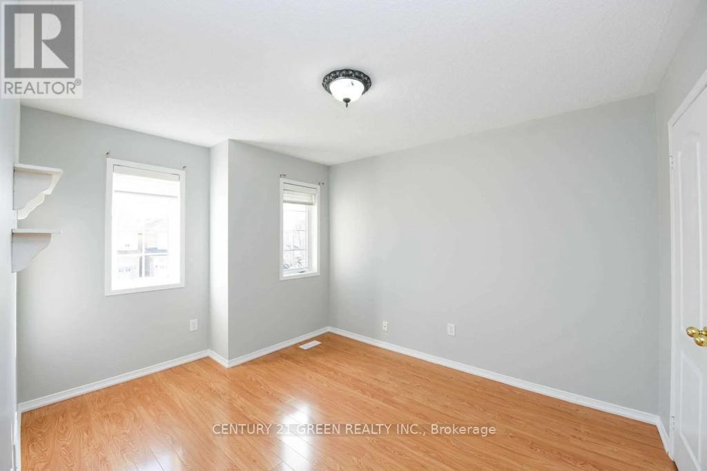 11 Penbridge Circle, Brampton, Ontario L7A 2P8 - Photo 22 - W12988762