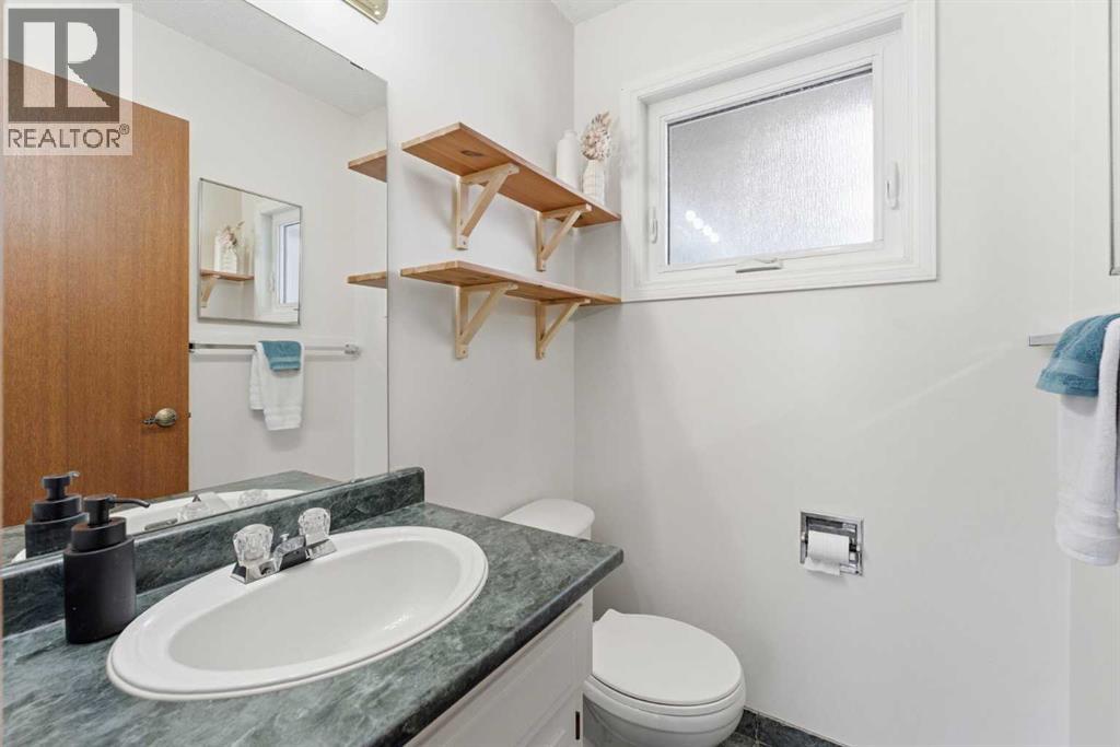 8119 Ranchview Drive Nw, Calgary, Alberta  T3G 1G6 - Photo 18 - A2298459