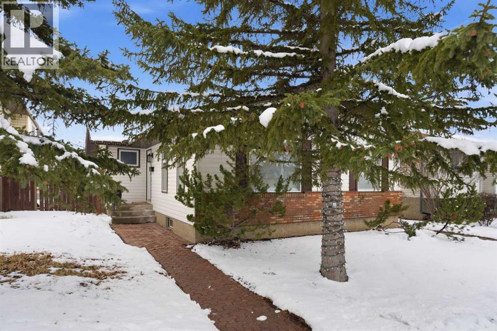 8119 Ranchview Drive Nw, Calgary, Alberta  T3G 1G6 - Photo 2 - A2298459