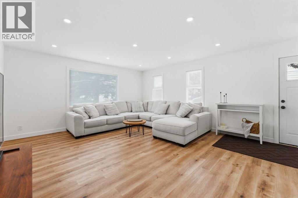 8119 Ranchview Drive Nw, Calgary, Alberta  T3G 1G6 - Photo 10 - A2298459