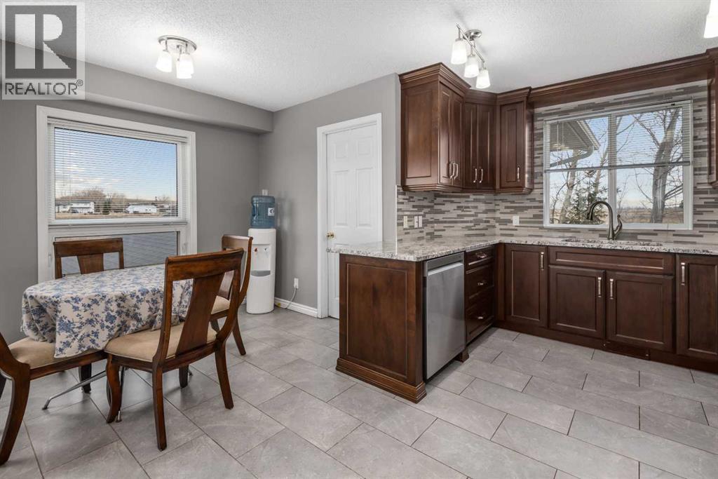 12048 Township Road 282, Rural Rocky View County, Alberta  T0M 0S0 - Photo 15 - A2299347