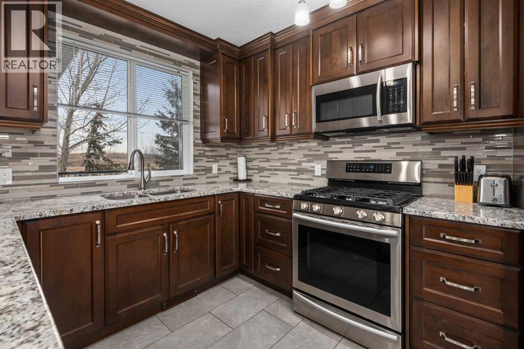 12048 Township Road 282, Rural Rocky View County, Alberta  T0M 0S0 - Photo 18 - A2299347