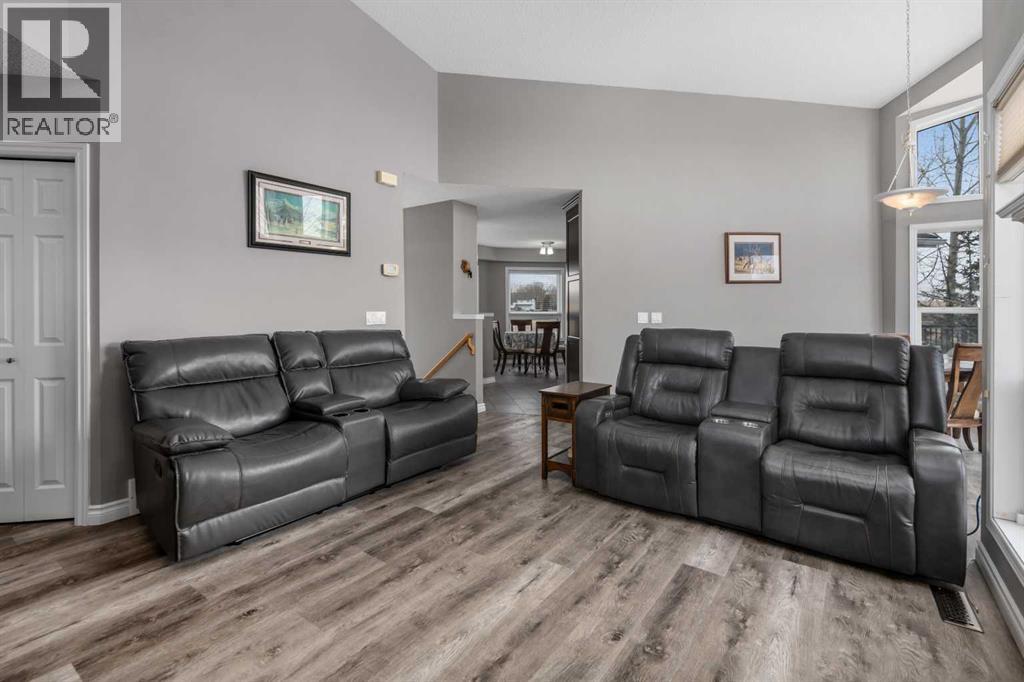 12048 Township Road 282, Rural Rocky View County, Alberta  T0M 0S0 - Photo 8 - A2299347