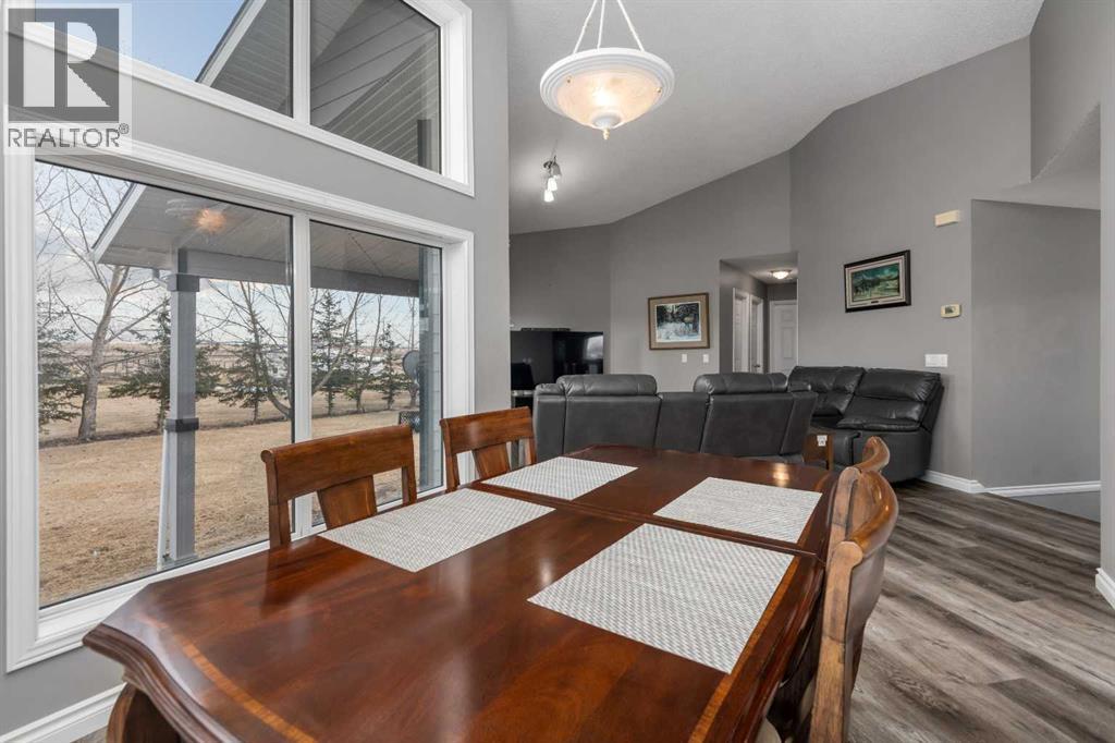 12048 Township Road 282, Rural Rocky View County, Alberta  T0M 0S0 - Photo 11 - A2299347