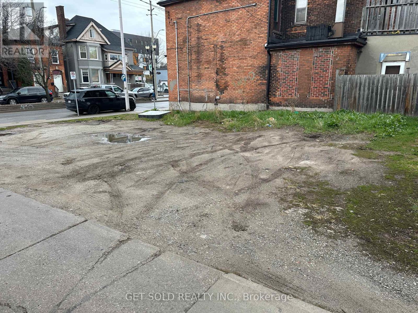 325 Barton Street E, Hamilton, Ontario  L8L 2X6 - Photo 3 - X12988764