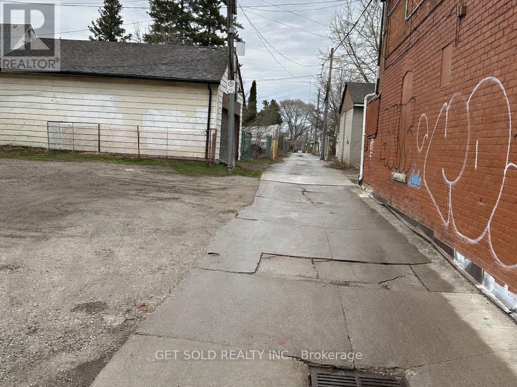 325 Barton Street E, Hamilton, Ontario  L8L 2X6 - Photo 4 - X12988764