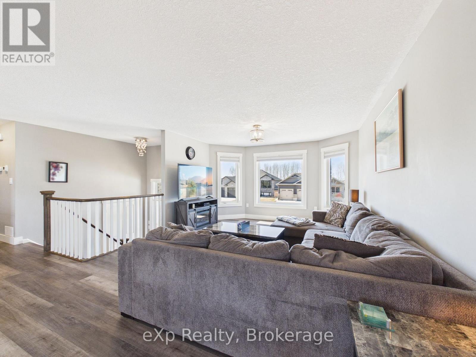 417 Buckby Lane, Saugeen Shores, Ontario  N0H 2C1 - Photo 13 - X12984806