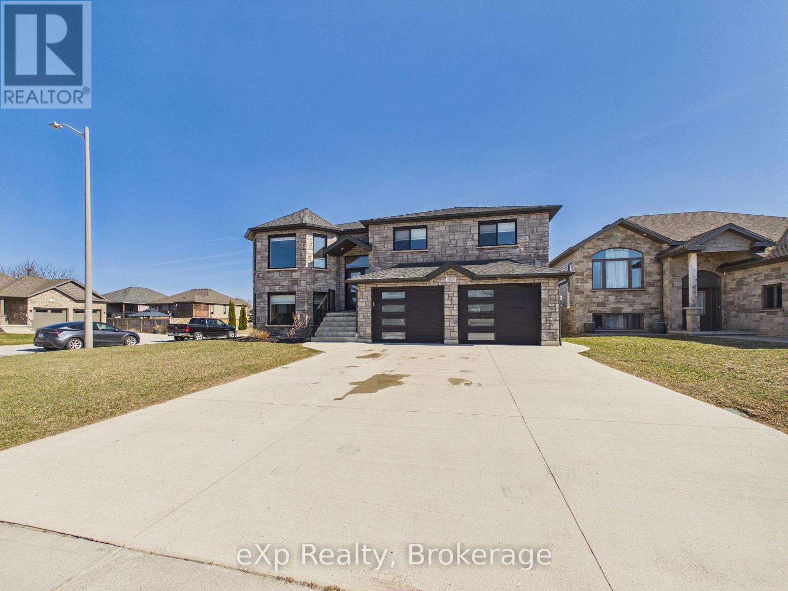 417 Buckby Lane, Saugeen Shores, Ontario  N0H 2C1 - Photo 2 - X12984806