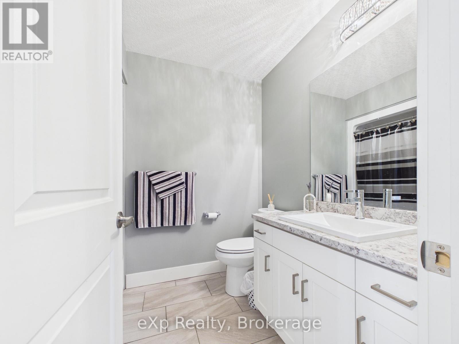 417 Buckby Lane, Saugeen Shores, Ontario  N0H 2C1 - Photo 15 - X12984806