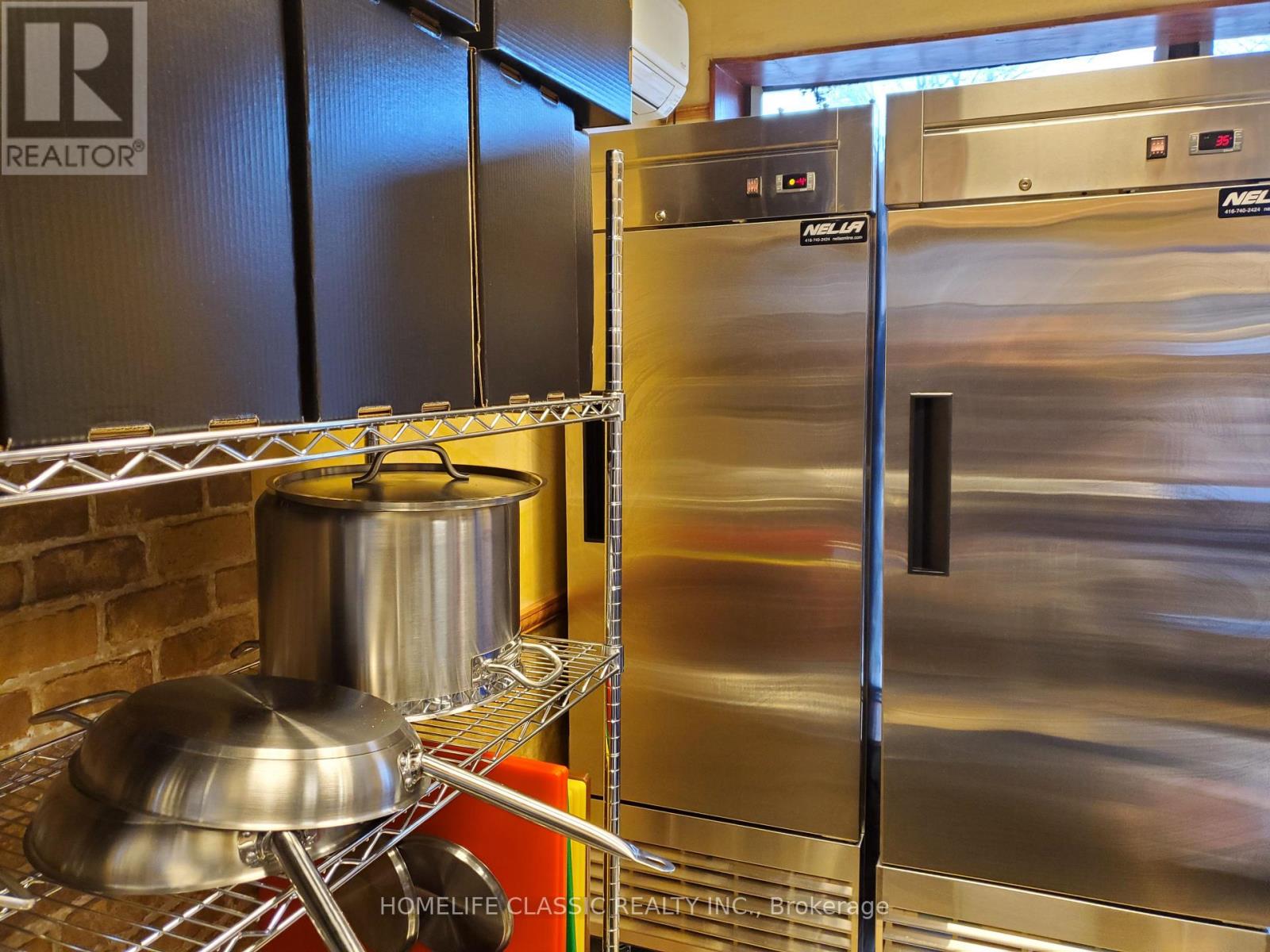 195 Harbord Street, Toronto, Ontario  M5S 1H6 - Photo 3 - C12988776