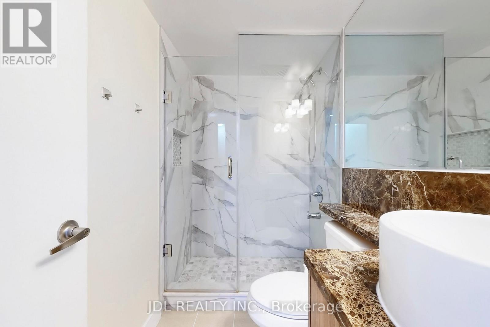 Th8 - 31 Brunel Court, Toronto, Ontario  M5V 3Y2 - Photo 18 - C12988790