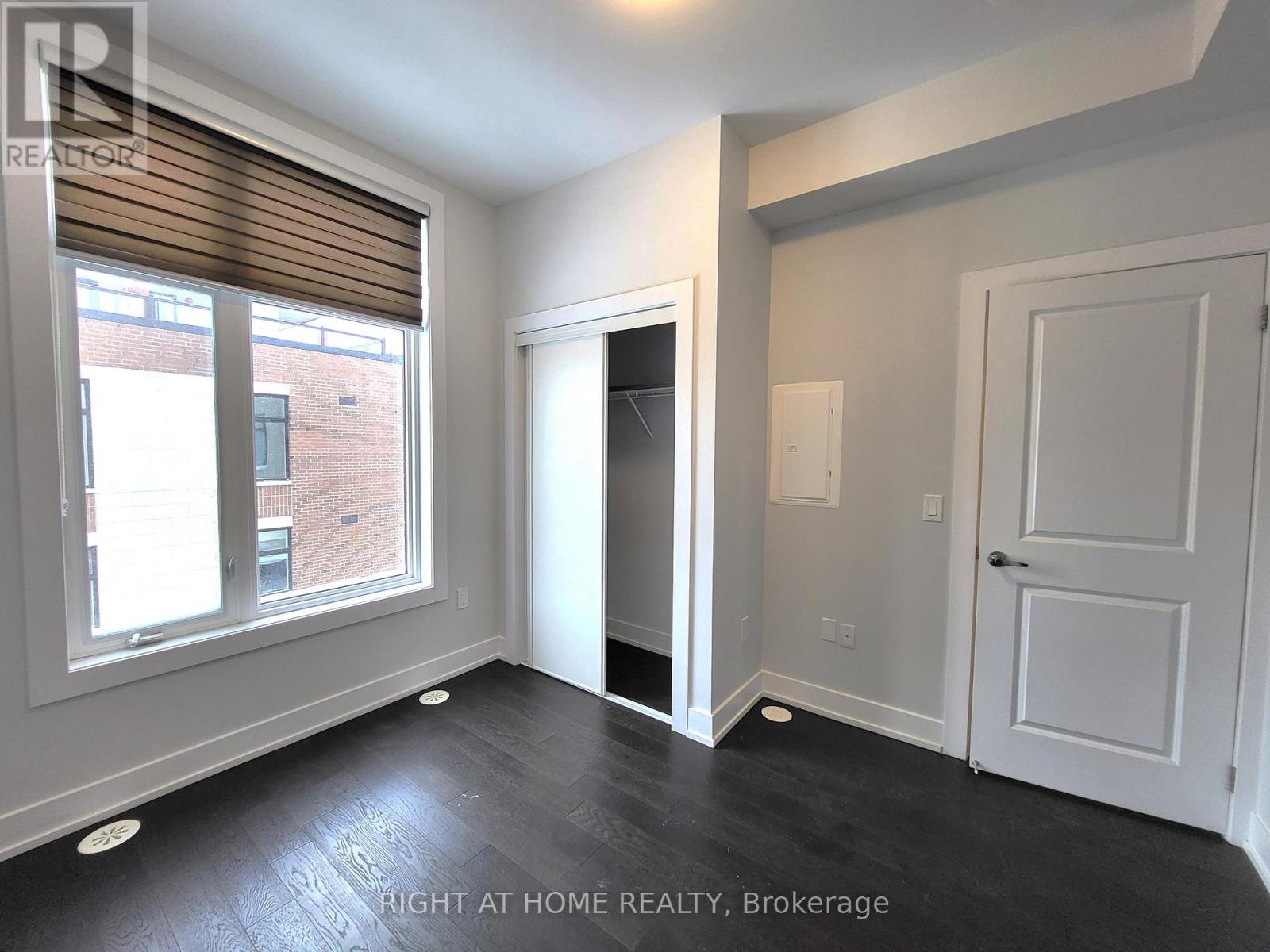 232 - 9580 Islington Avenue, Vaughan, Ontario  L4L 1A7 - Photo 4 - N12988788