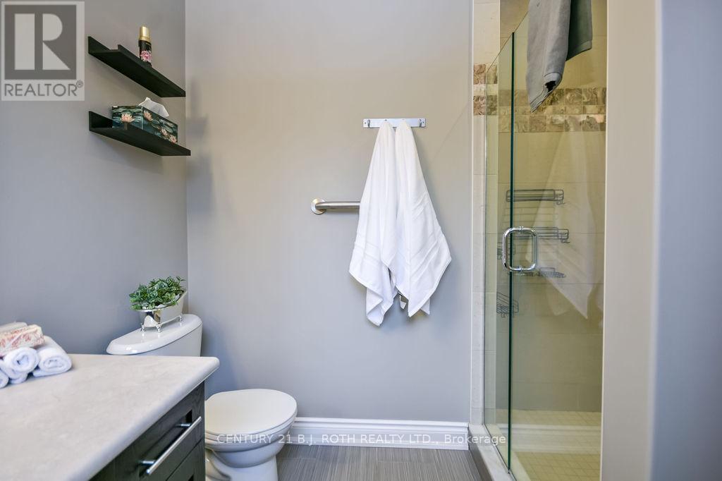 8 Merrington Avenue, Oro-Medonte, Ontario  L3V 6H2 - Photo 11 - S12988782