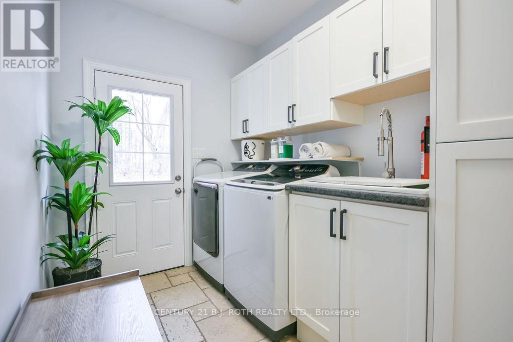 8 Merrington Avenue, Oro-Medonte, Ontario  L3V 6H2 - Photo 17 - S12988782