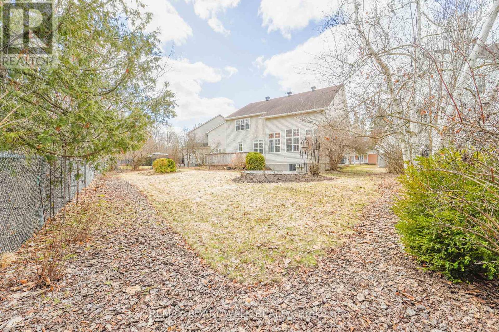 57 Mattawa Crescent, Ottawa, Ontario  K2M 2E8 - Photo 43 - X12881888