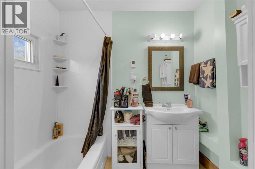 5236 50 Street, Lacombe, Alberta  T4L 1J1 - Photo 8 - A2299195