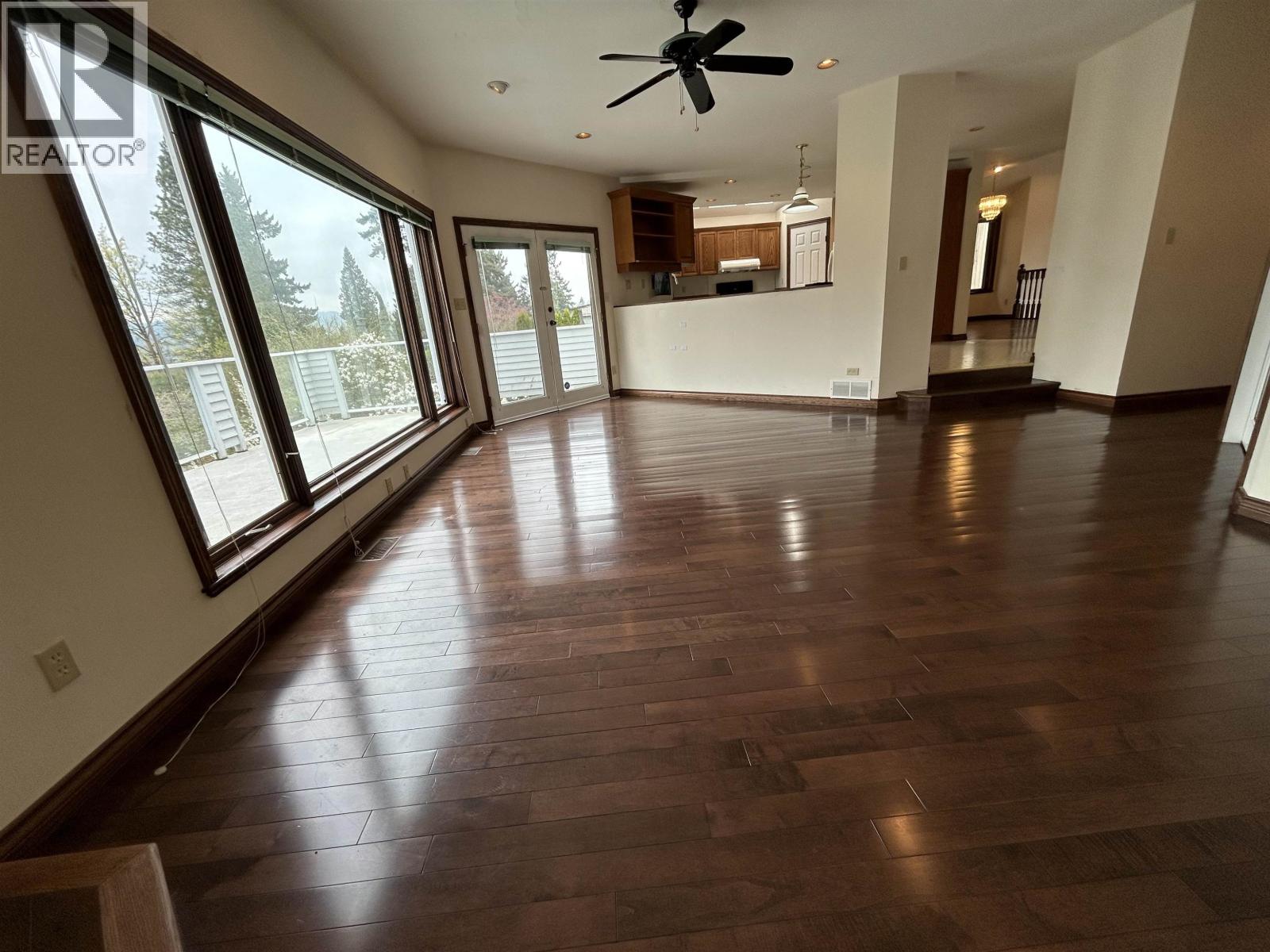 7943 Rosewood Street, Burnaby, British Columbia  V5E 2H4 - Photo 9 - R3072577