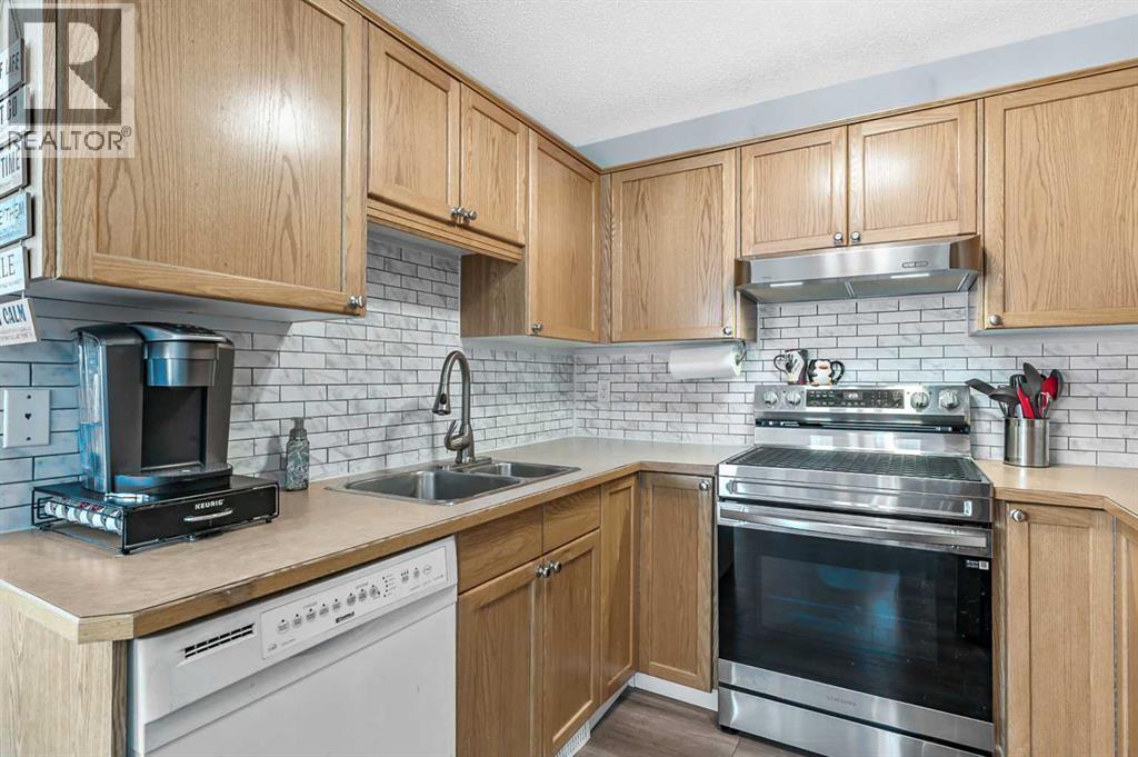 27, 156 Canoe Drive Sw, Airdrie, Alberta  T4B 2Z3 - Photo 10 - A2300589