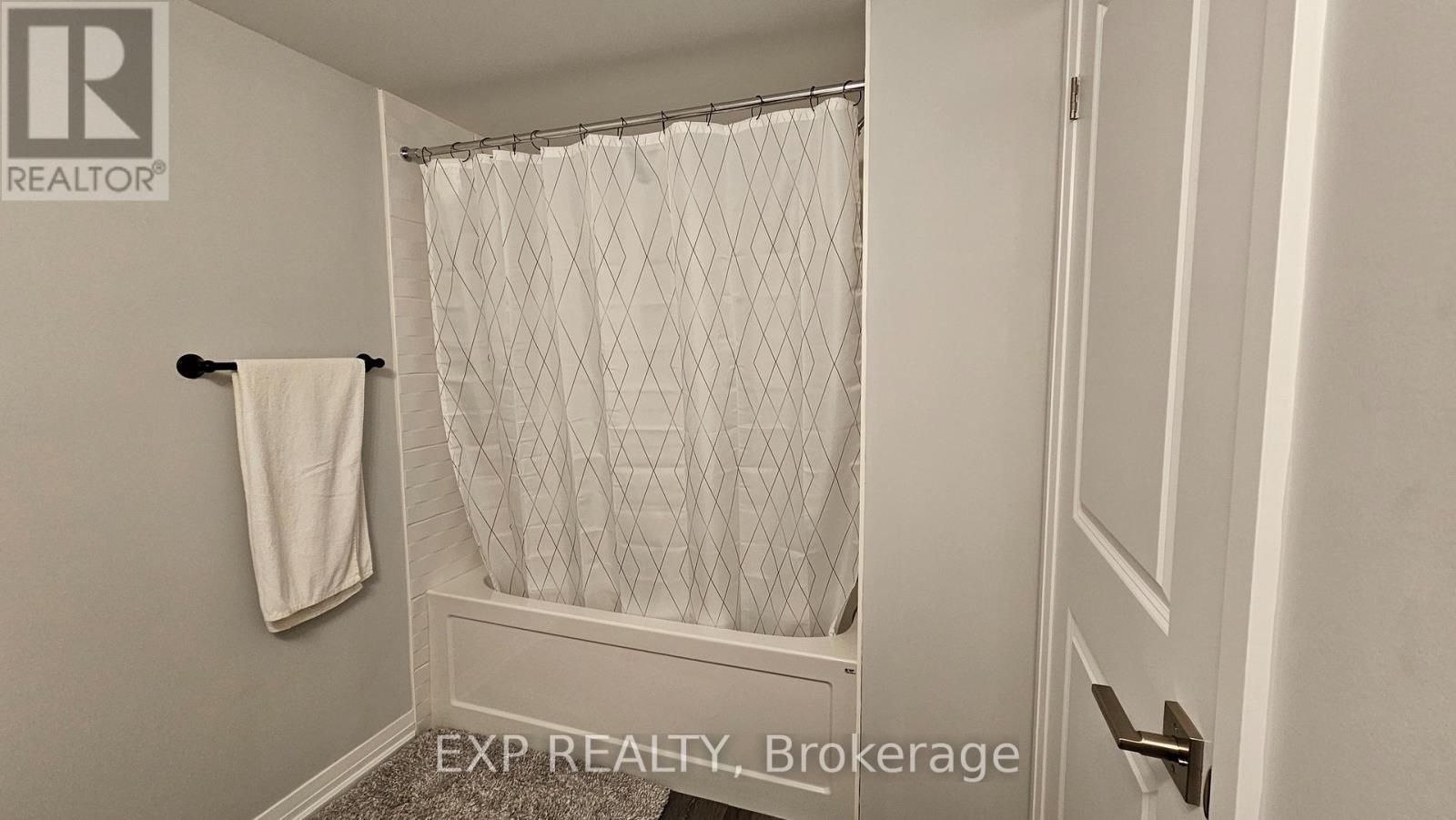 6705 Cropp Street, Niagara Falls, Ontario L2E 0C1 - Photo 9 - X12988786