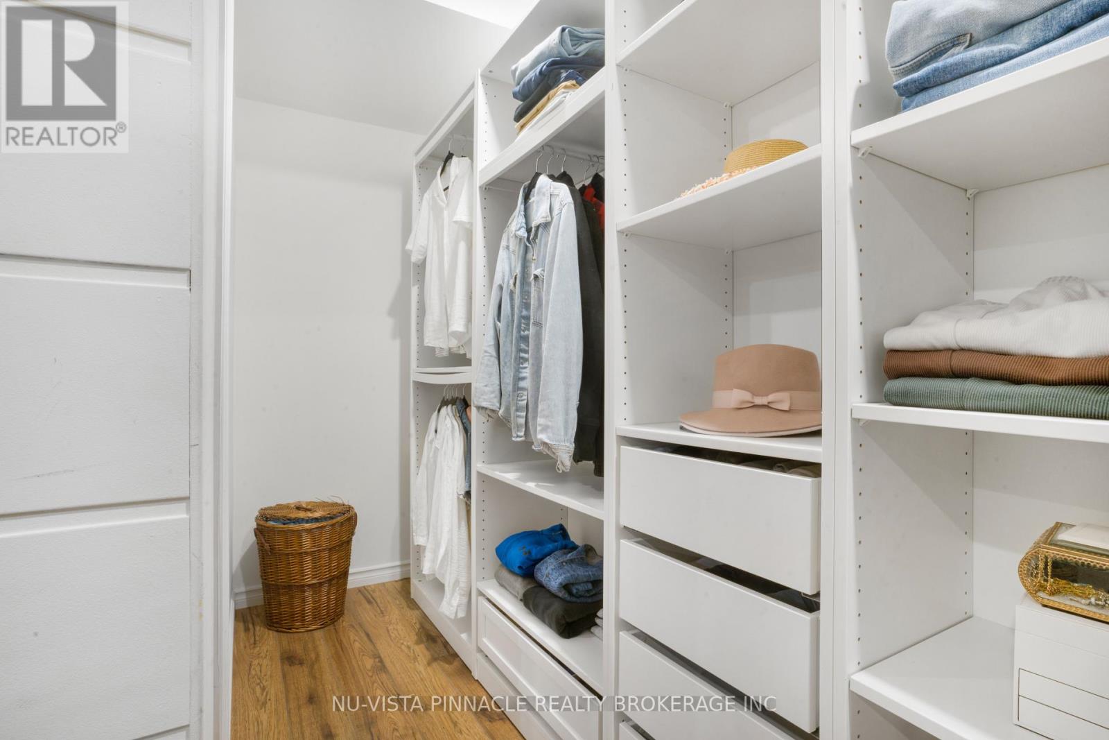 Photo 26 of 37 for 44 Golfdale Crescent