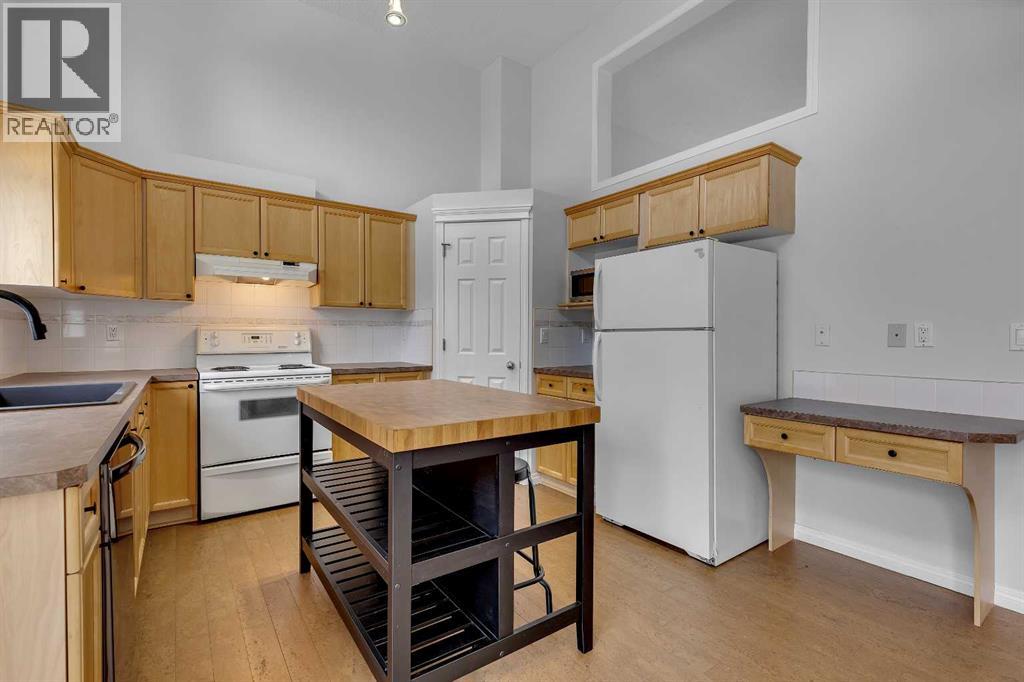 27 Country Hills Cove Nw, Calgary, Alberta  T3K 5G8 - Photo 5 - A2297949