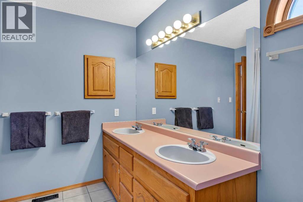 527 25 Avenue Ne, Calgary, Alberta  T2E 1Y6 - Photo 36 - A2299491