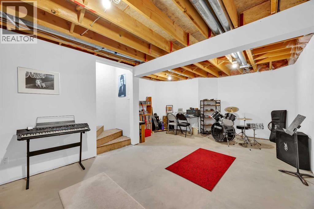 527 25 Avenue Ne, Calgary, Alberta  T2E 1Y6 - Photo 41 - A2299491